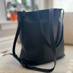 Madewell black leather medium transport tote